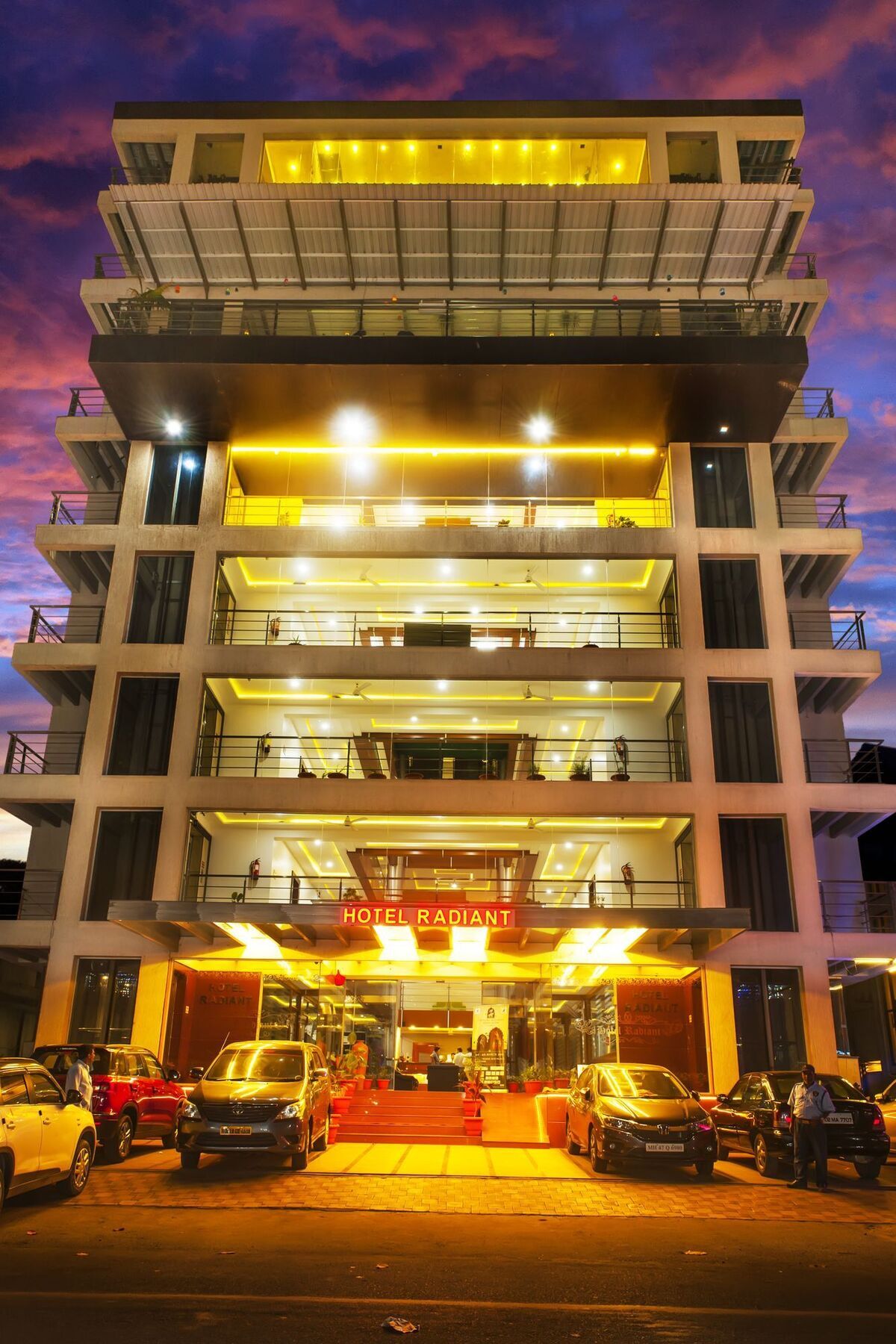 Hotel Radiant Colhapur Exterior foto