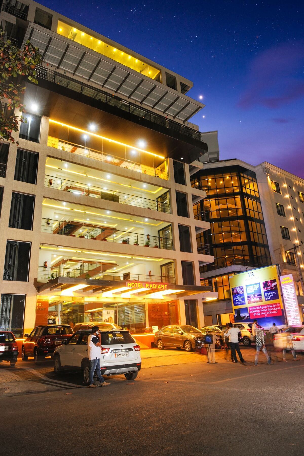 Hotel Radiant Colhapur Exterior foto